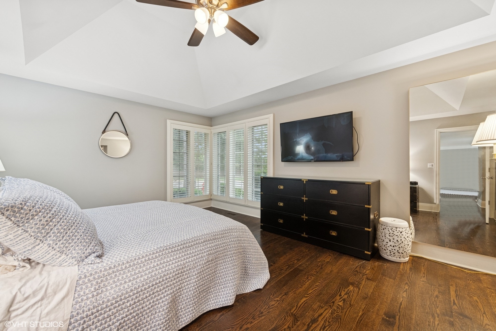 6 Tartan Ridge Road Burr Ridge, IL 60527 - Photo 26 of 41 a bedroom with a bed and a flat screen tv