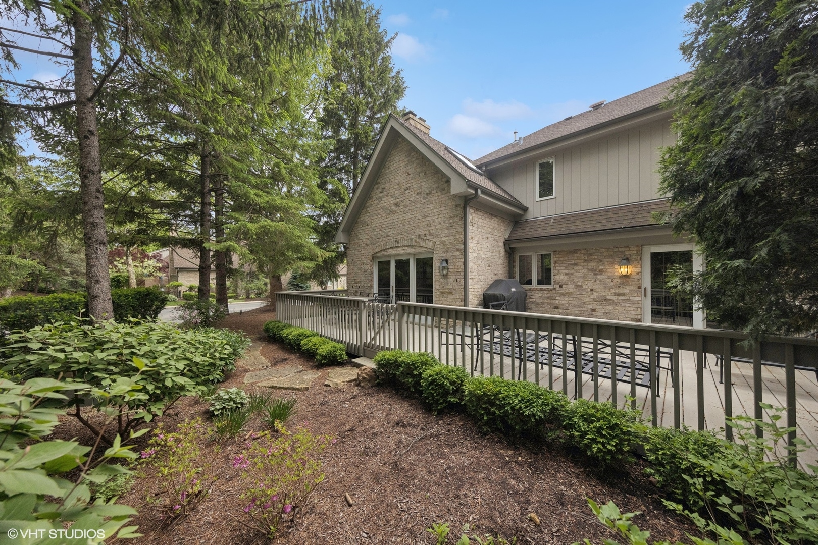 6 Tartan Ridge Road Burr Ridge, IL 60527 - Photo 38 of 41 a view of a house with a small yard and wooden fence