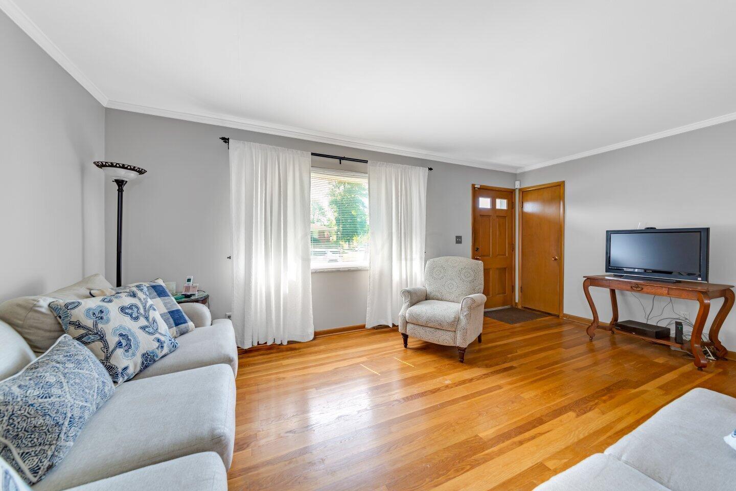 4488 Wanda Lane Road Columbus, OH 43224 - Photo 7 of 30 007-4488WandaLaneRoad-Columbus-OH-43224-