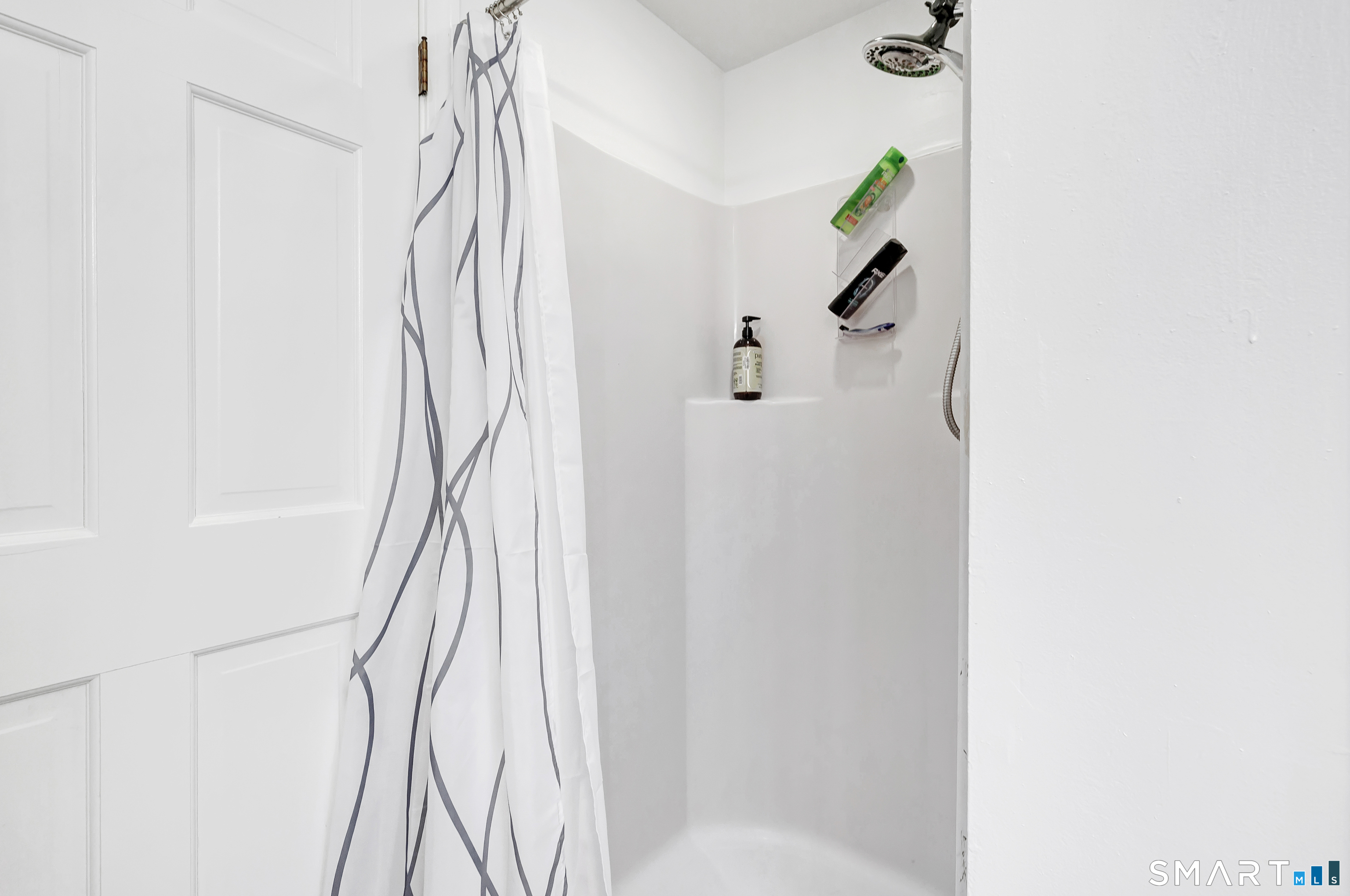 66 Washington Road Hamden, CT 06518 - Photo 24 of 38