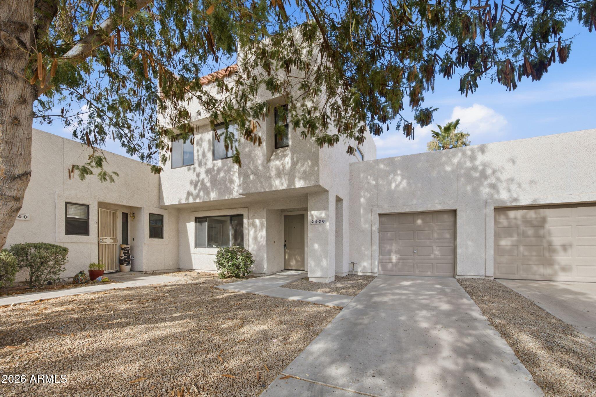 2536 West Kathleen Road Phoenix, AZ 85023 - Photo 4 of 25
