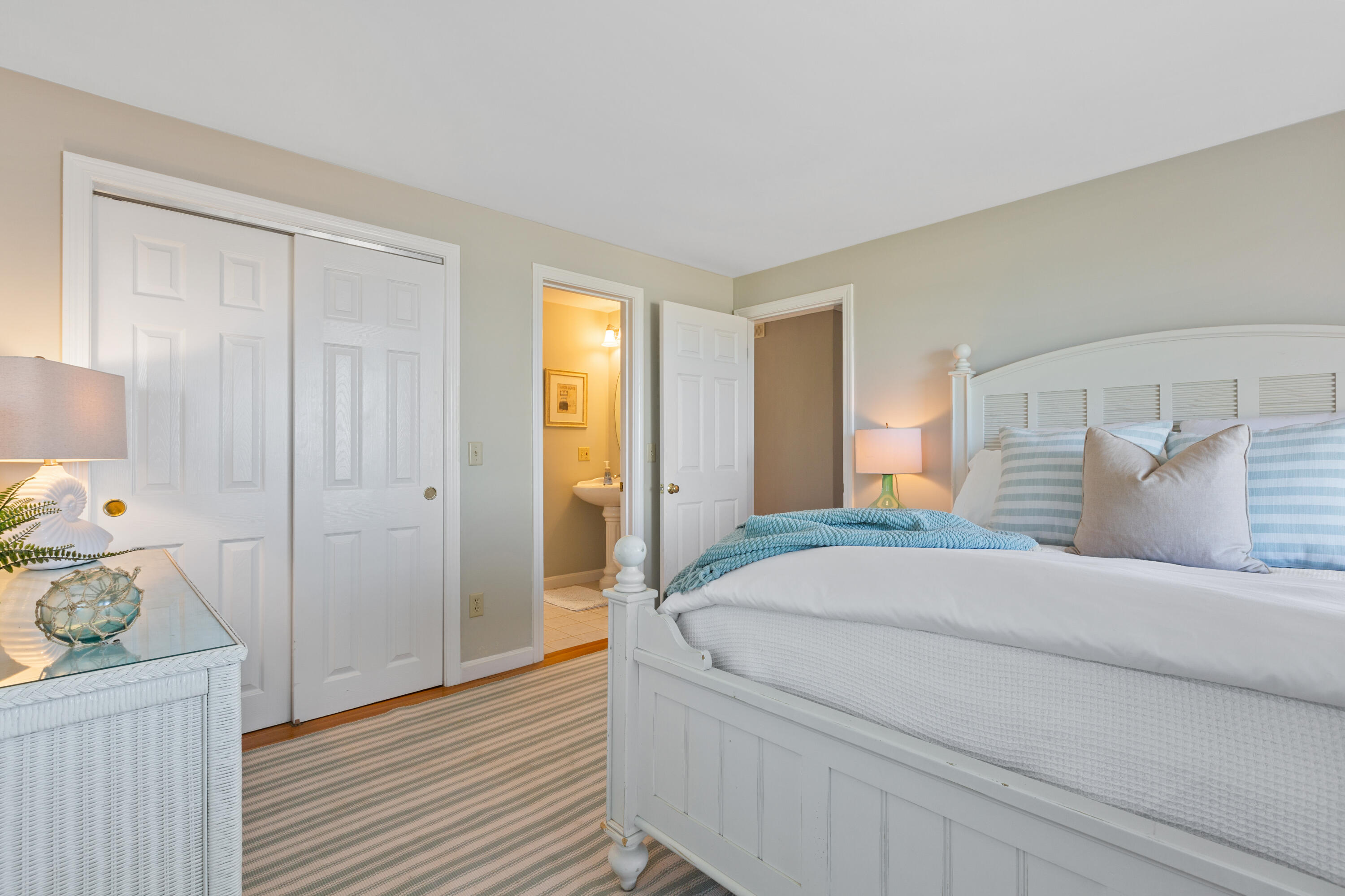 166 Bayview Road, Unit D Dennis, MA 02638 - Photo 27 of 50 166BayViewRdD6-57
