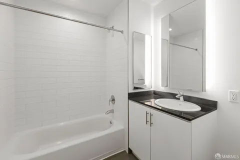 $541,896 | 280 Spear Street, Unit 4P, San Francisco, CA 94105