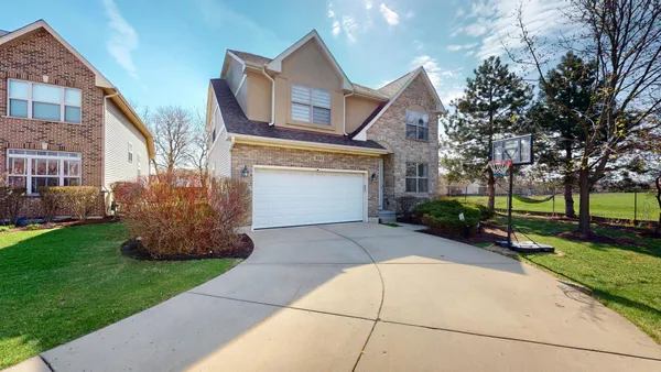 $5,500 | 331 Mary Belle Circle, Buffalo Grove, IL 60089