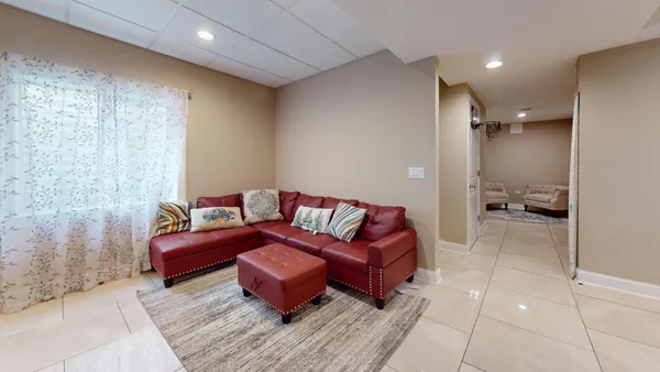 $5,500 | 331 Mary Belle Circle, Buffalo Grove, IL 60089