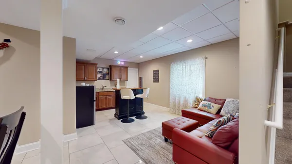 $5,500 | 331 Mary Belle Circle, Buffalo Grove, IL 60089