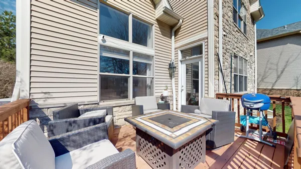 $5,500 | 331 Mary Belle Circle, Buffalo Grove, IL 60089