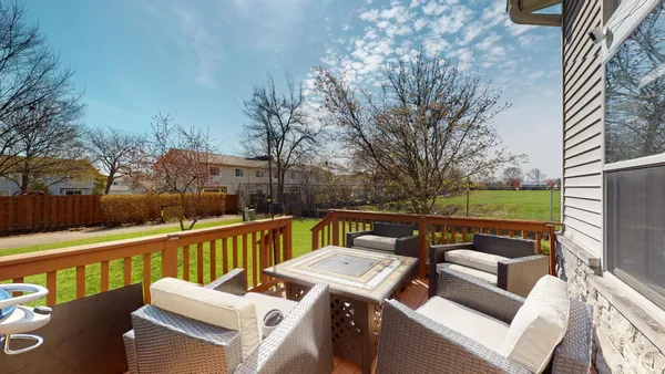 $5,500 | 331 Mary Belle Circle, Buffalo Grove, IL 60089