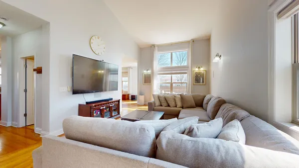 $5,500 | 331 Mary Belle Circle, Buffalo Grove, IL 60089