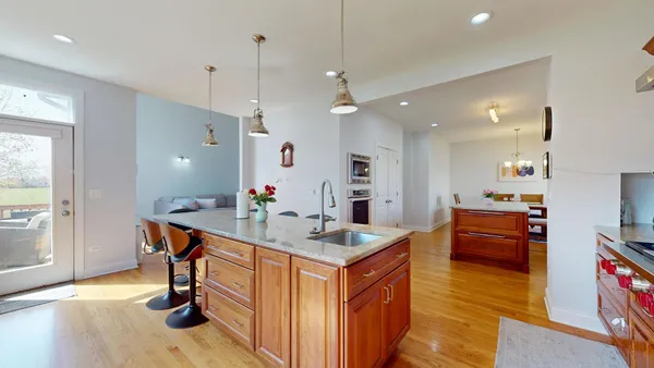 $5,500 | 331 Mary Belle Circle, Buffalo Grove, IL 60089