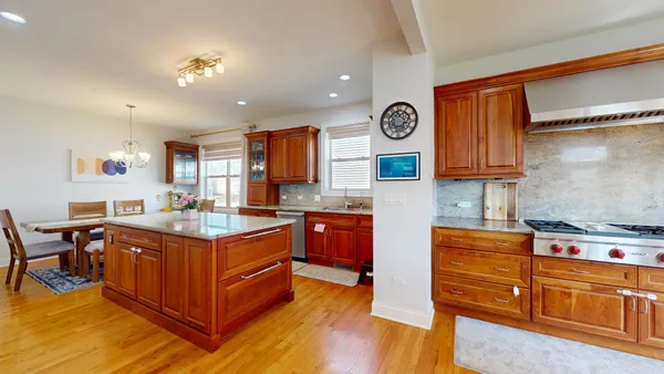 $5,500 | 331 Mary Belle Circle, Buffalo Grove, IL 60089