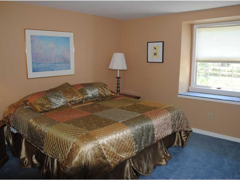 104 Walnut Ridge Drive Pittsburgh, PA 15238 - Photo 11 of 24 Bedroom.