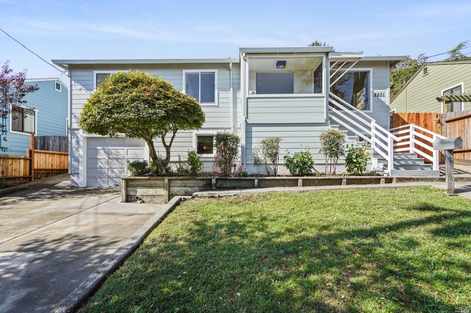2201 Fifth Avenue, San Rafael, CA 94901 Compass