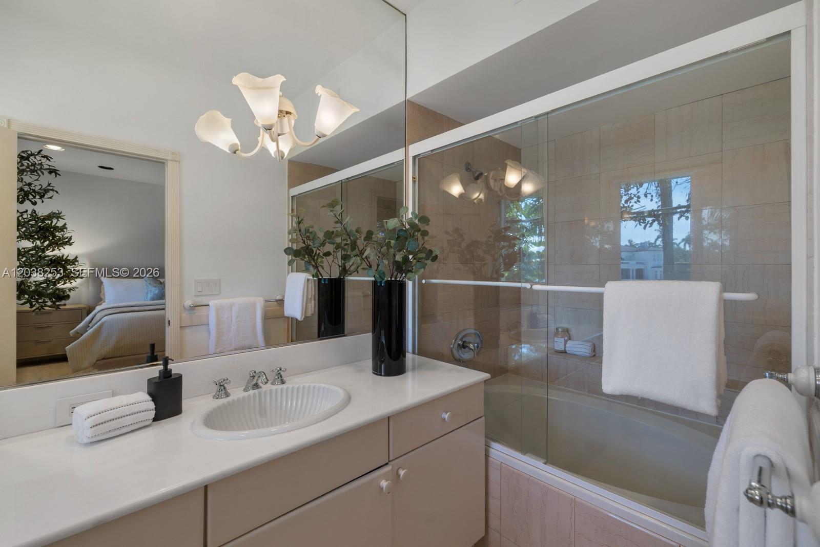 6500 North Bay Road Miami Beach, FL 33140 - Photo 26 of 41