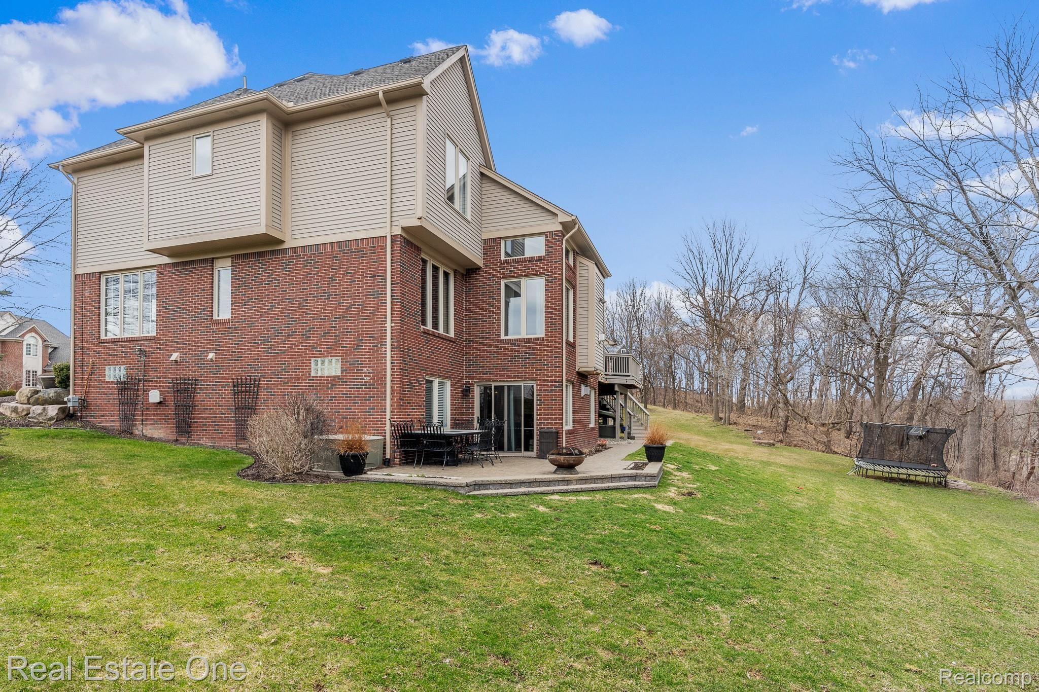 1031 Moran Drive Rochester, MI 48307 - Photo 32 of 33 1031 Moran MLS-W042.jpg
