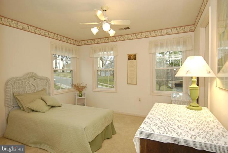 10165 Wavell Road Fairfax, VA 22032 - Photo 14 of 30 Bedroom #3