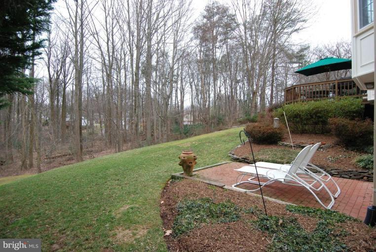 10165 Wavell Road Fairfax, VA 22032 - Photo 3 of 30 Patio