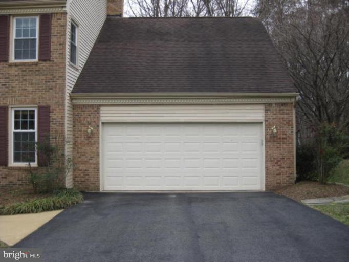 10165 Wavell Road Fairfax, VA 22032 - Photo 25 of 30 Garage 1