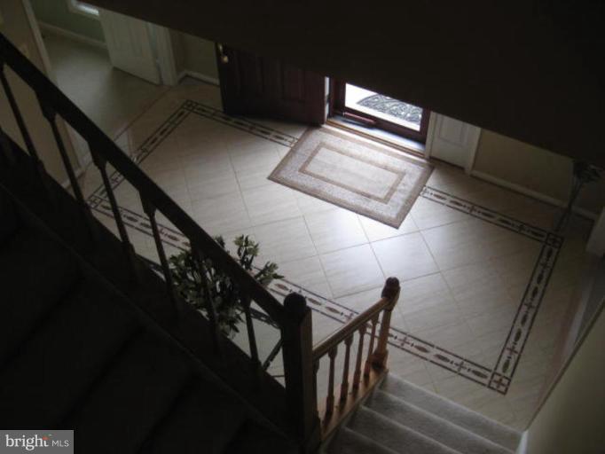10165 Wavell Road Fairfax, VA 22032 - Photo 30 of 30 Staircase