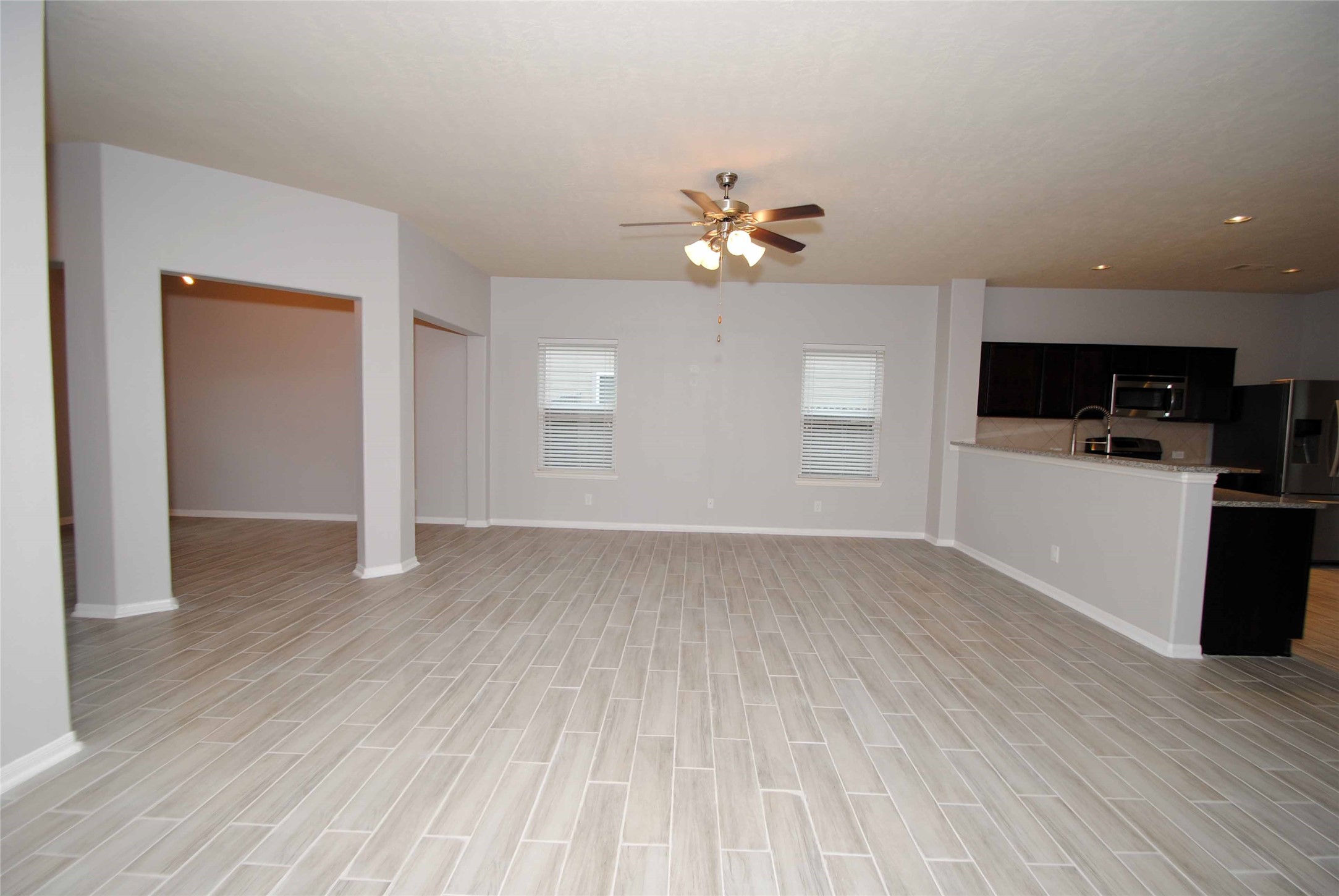 7019 Hazelnut Lane Baytown, TX 77521 - Photo 11 of 29