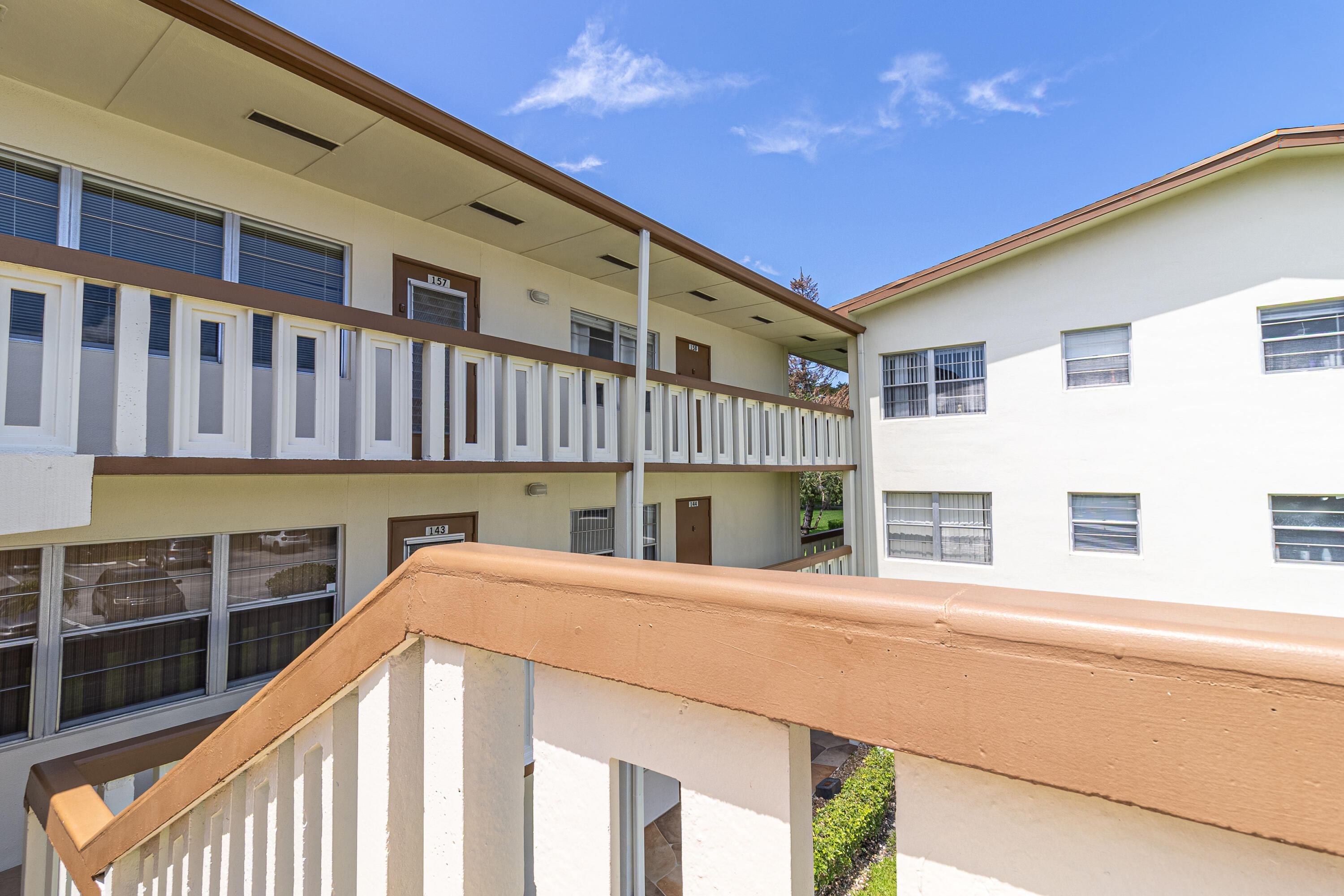158 Mansfield D Boca Raton, FL 33434 - Photo 2 of 26 Entrance-stairs