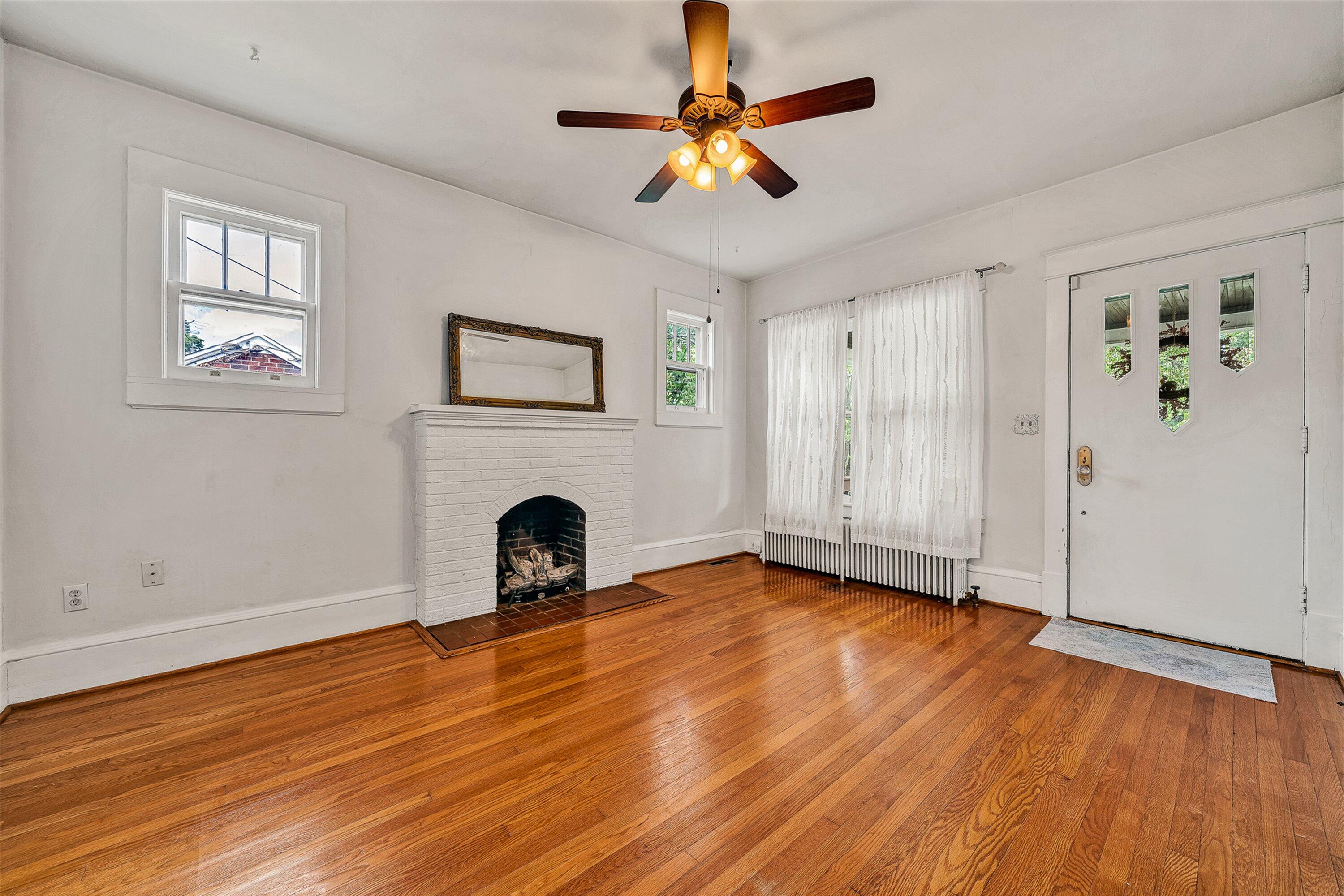 1333 Brighton Road Southwest Roanoke, VA 24015 - Photo 8 of 32 05-VM-04173