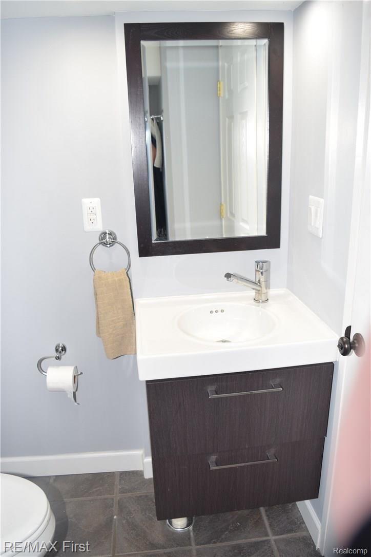 422 Barclay Road Grosse Pointe, MI 48236 - Photo 39 of 43 DSC_1132.JPG