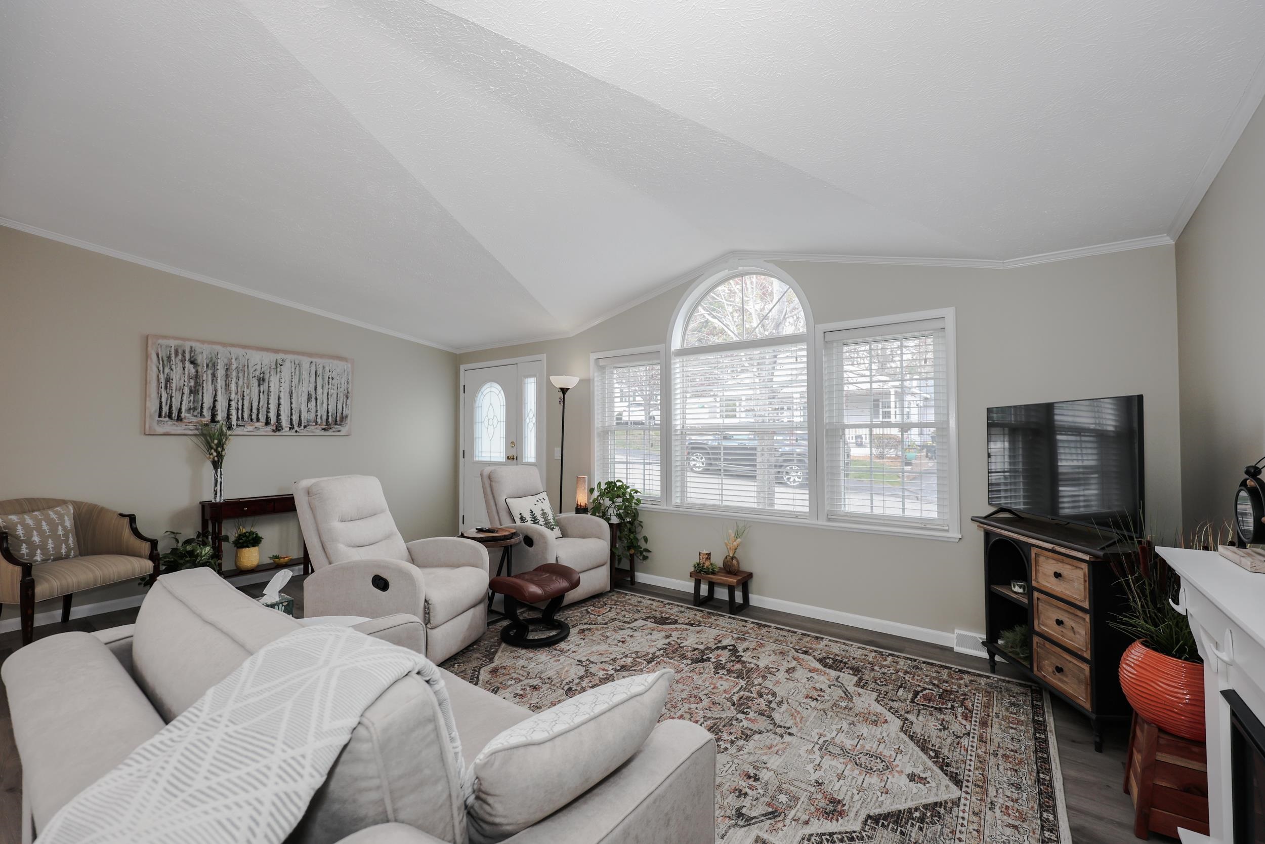 74 Heritage Way Manchester, NH 03104 - Photo 5 of 28