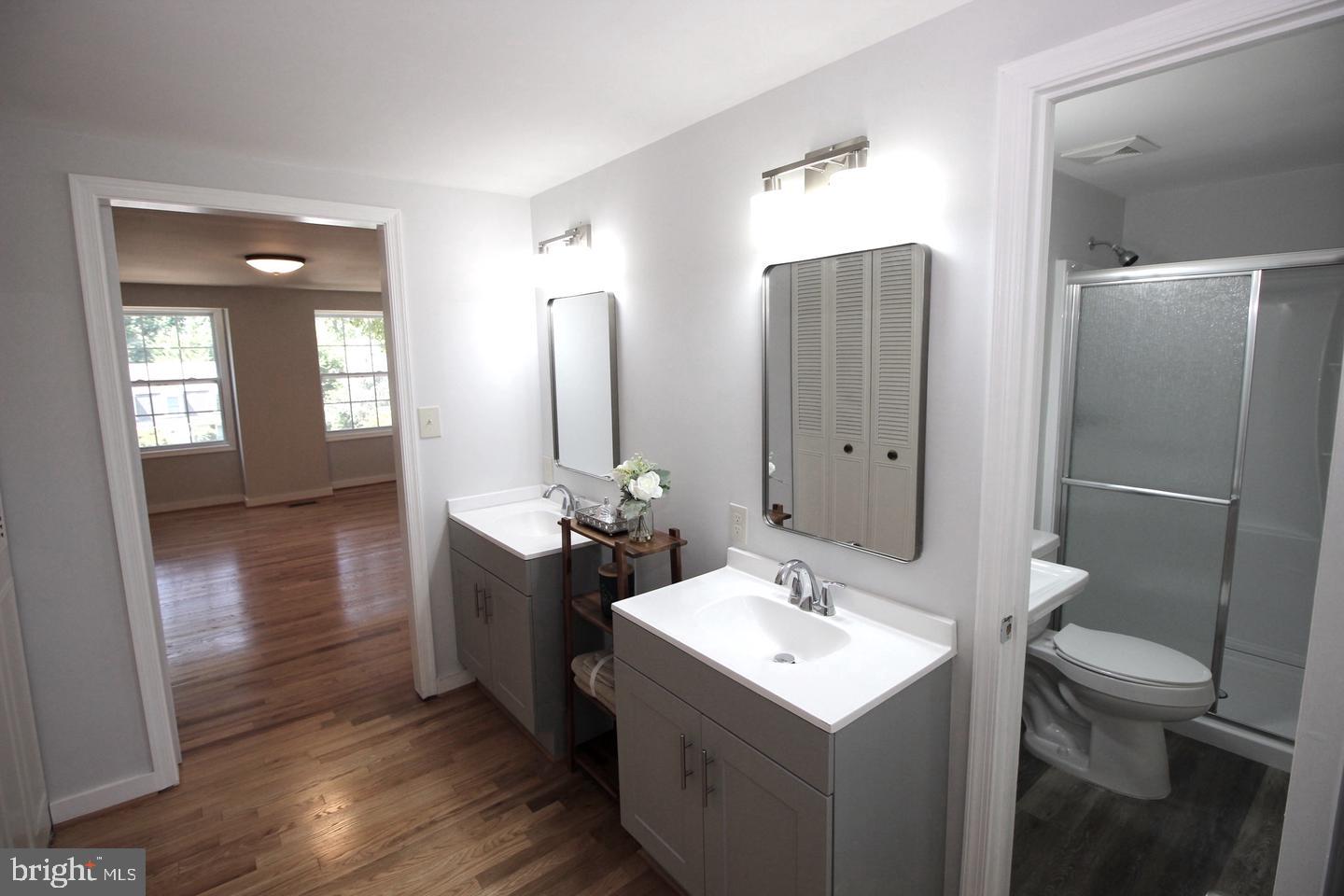 2283 Dosinia Court Reston, VA 20191 - Photo 13 of 25 Gallery Image 13