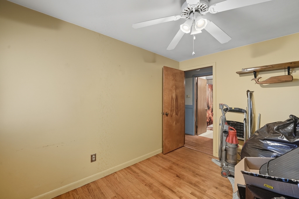 95 Meadowbrook Road Agawam, MA 01001 - Photo 13 of 39 a view of a livingroom with a workspace
