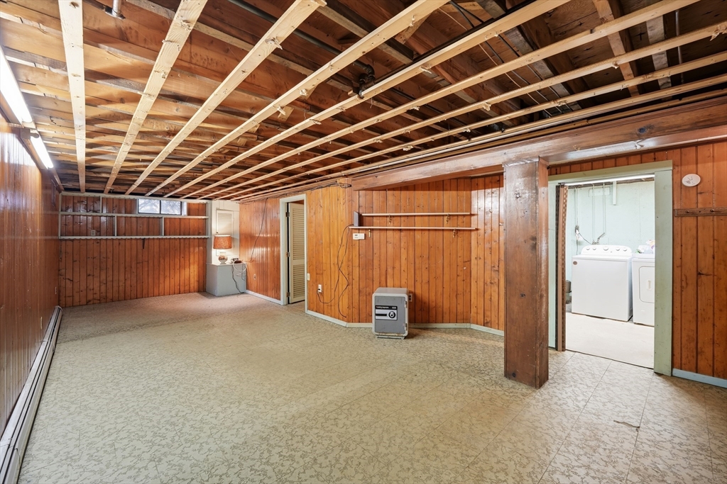 95 Meadowbrook Road Agawam, MA 01001 - Photo 28 of 39 a view of an empty room