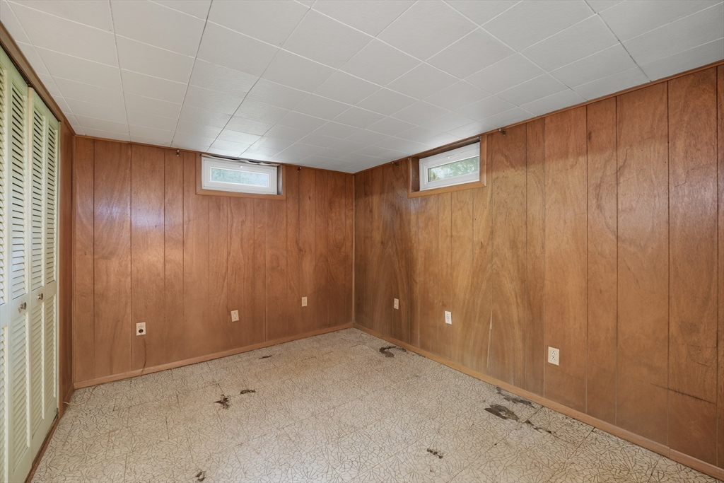 95 Meadowbrook Road Agawam, MA 01001 - Photo 30 of 39