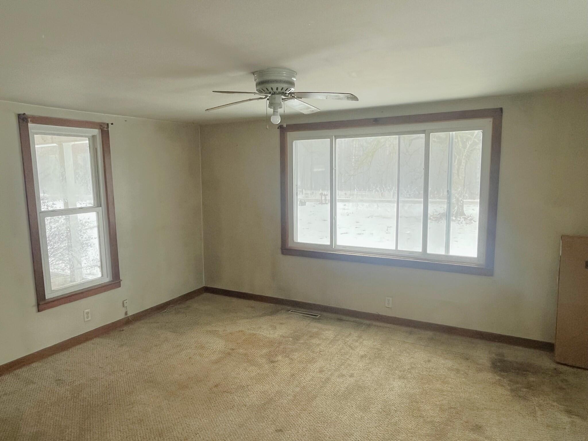 7856 Newberry Road Durand, MI 48429 - Photo 3 of 24 IMG_4811.JPEG_1