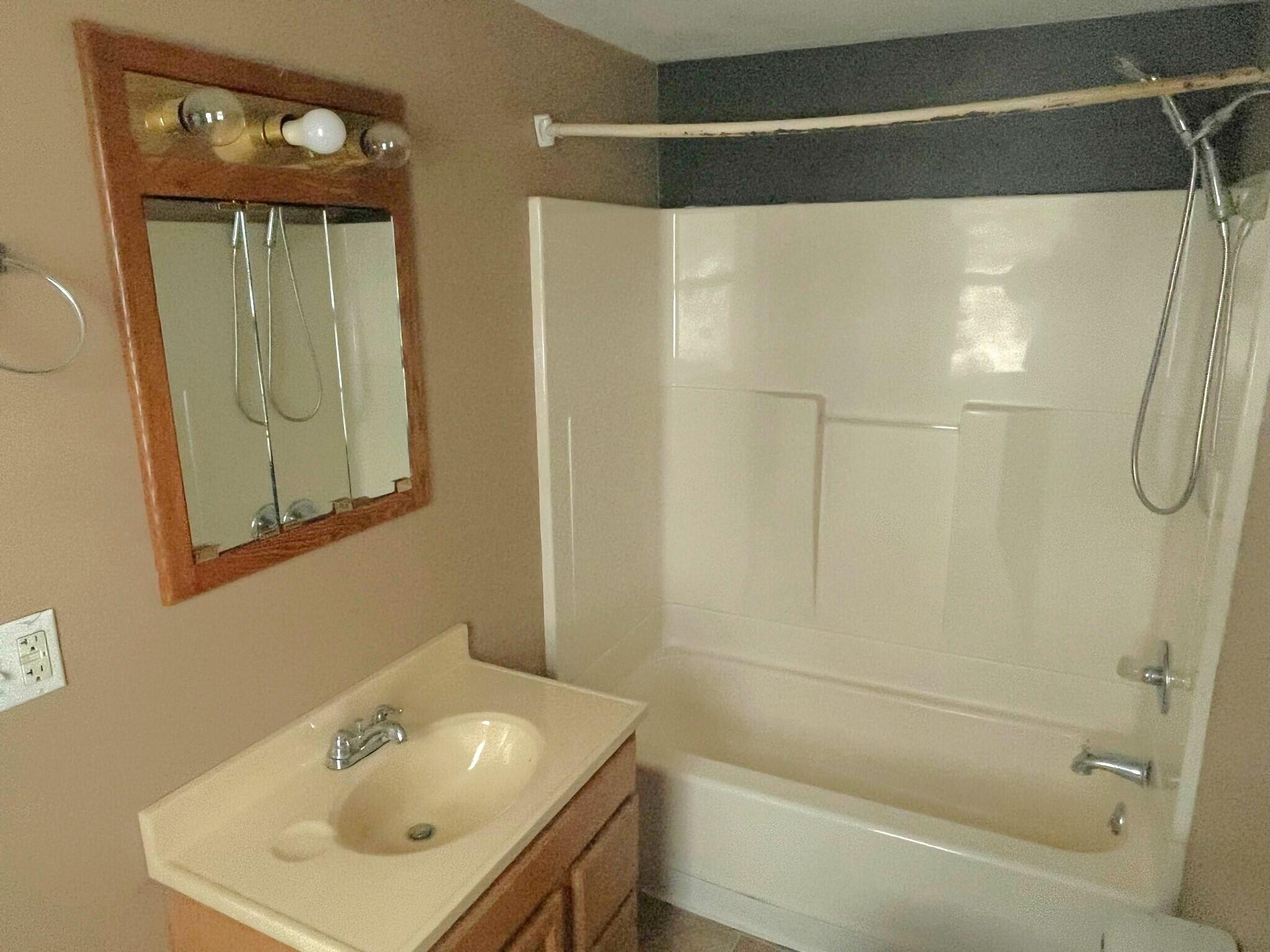7856 Newberry Road Durand, MI 48429 - Photo 7 of 24 IMG_4820.JPEG_1
