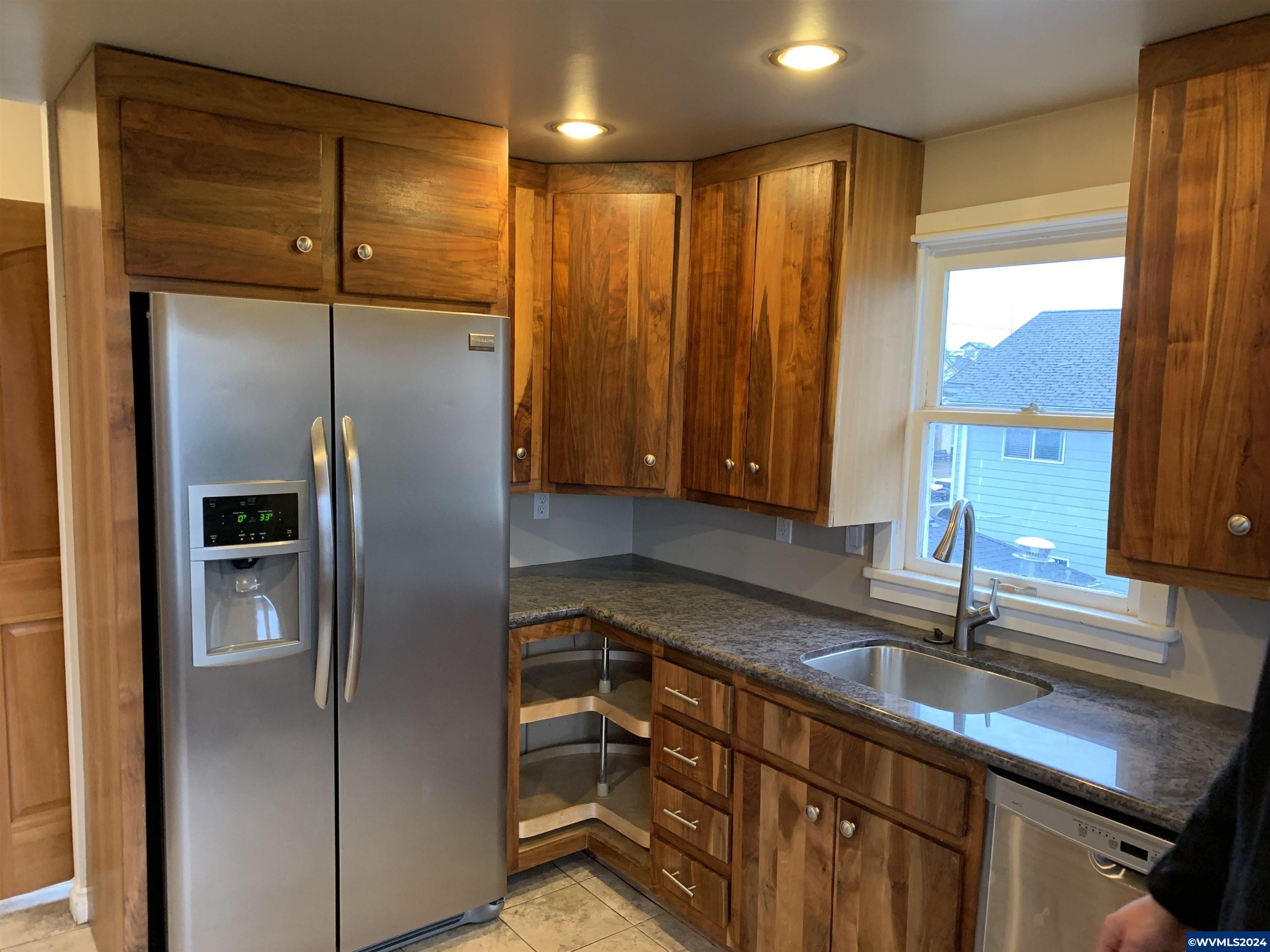 338 6th Avenue Southwest Albany, OR 97321 - Photo 38 of 41