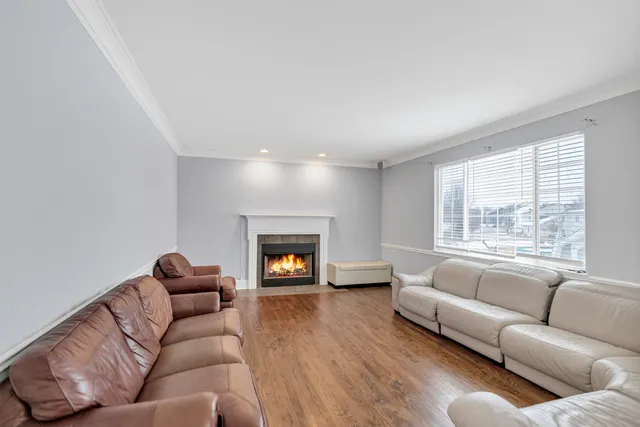 $574,500 | 629 Waterford Lane, South Elgin, IL 60177