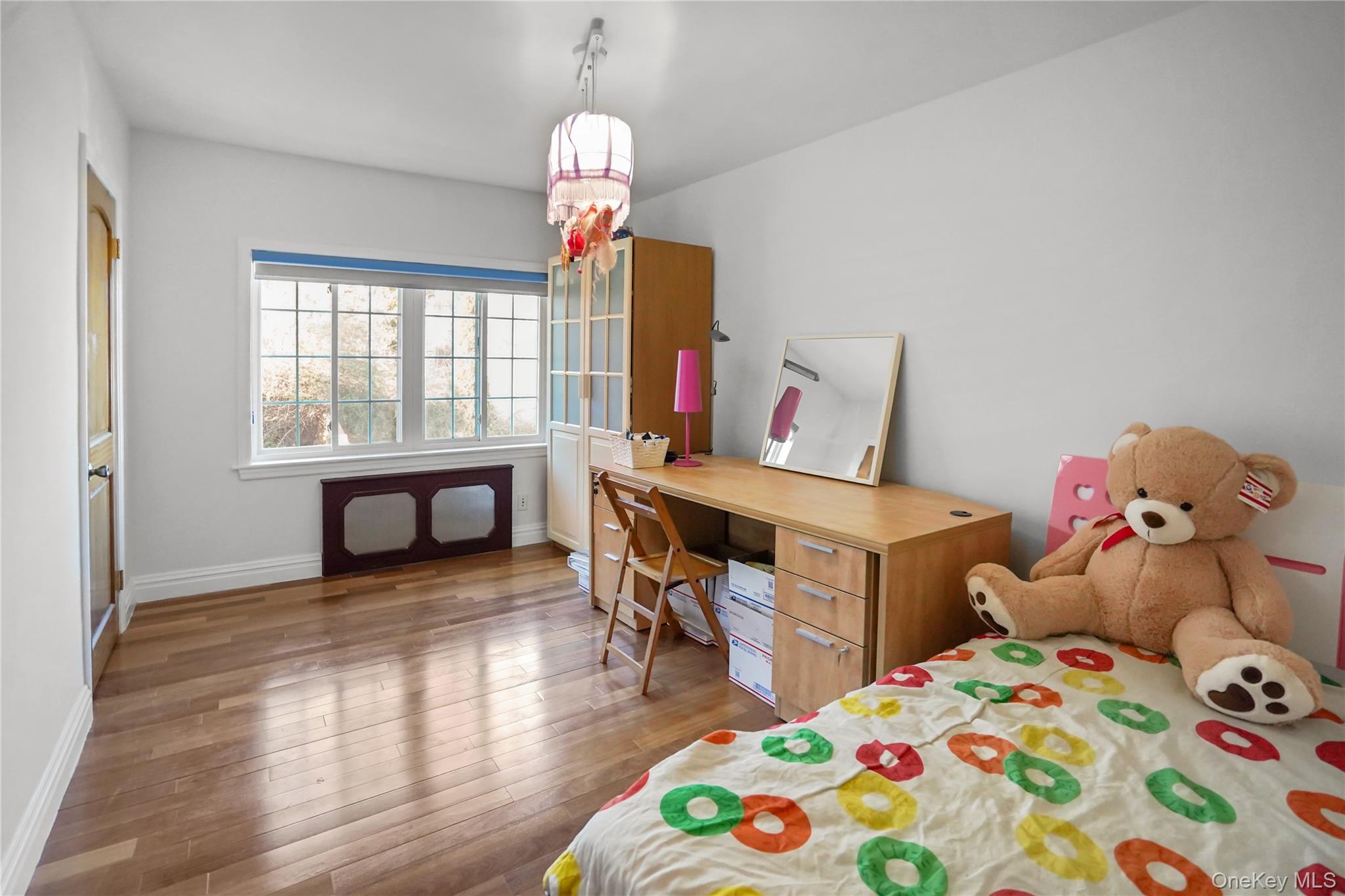 39 Oakdale Road Roslyn Heights, NY 11577 - Photo 11 of 21