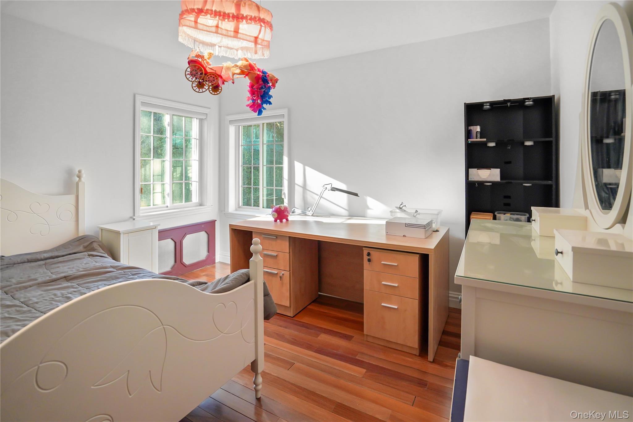 39 Oakdale Road Roslyn Heights, NY 11577 - Photo 12 of 21