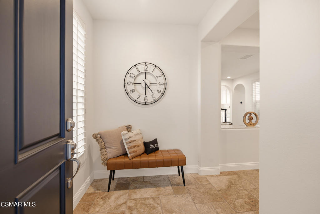 2424 Springbrook Street Thousand Oaks, CA 91362 - Photo 6 of 58