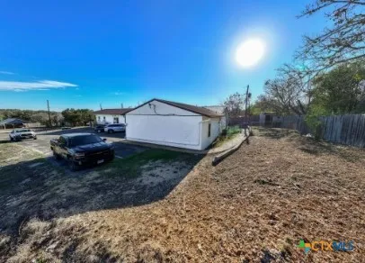 $900 | 1410 Marlton Street, Unit 6, San Marcos, TX 78666