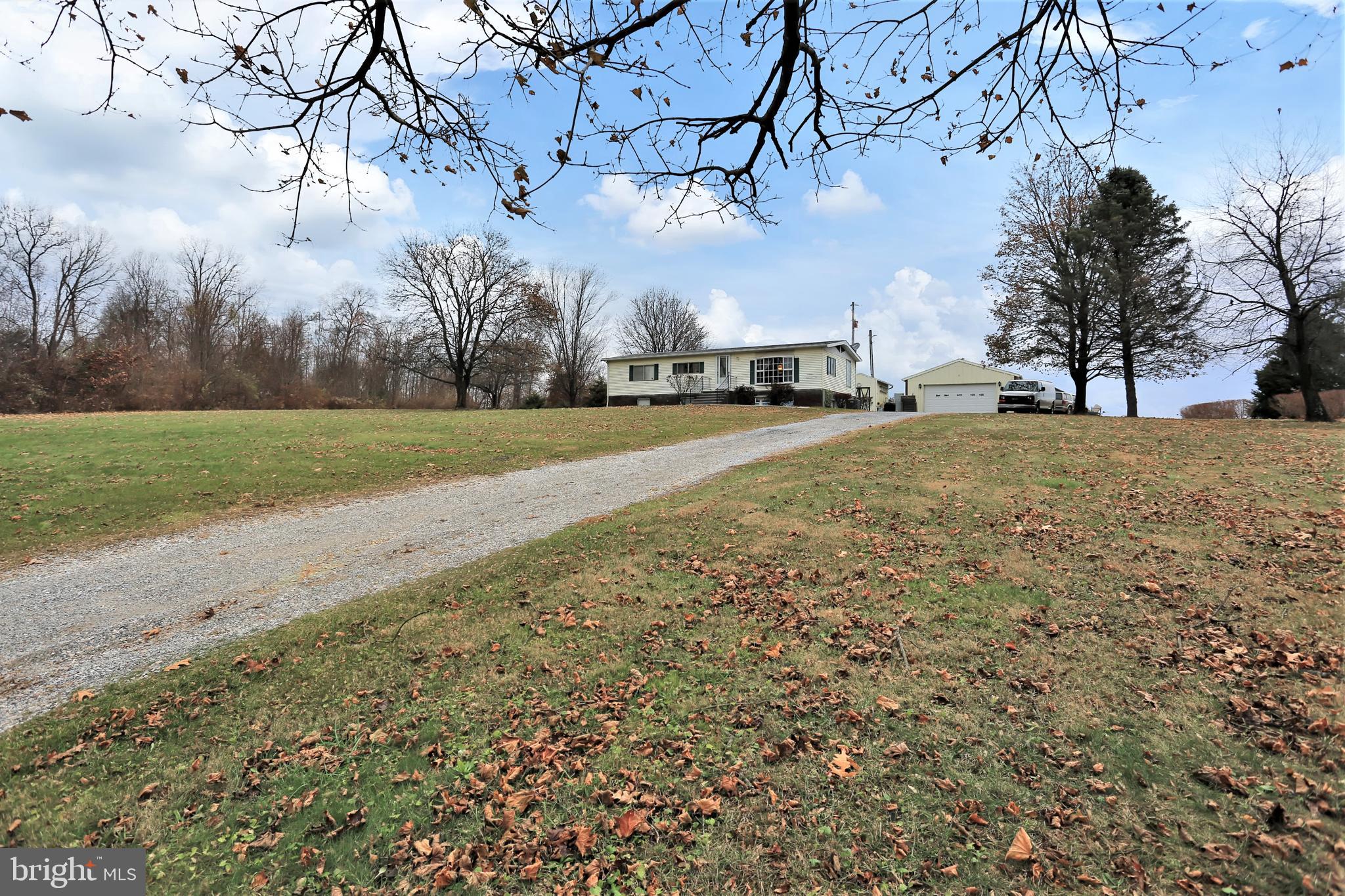 428 Line Road Hanover, PA 17331 - Photo 4 of 39
