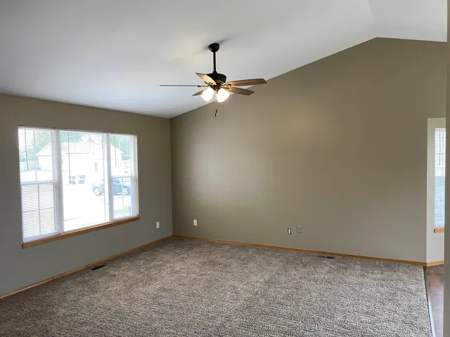 $225,000 | 744 East Greenwood Court, Haysville, KS 67060