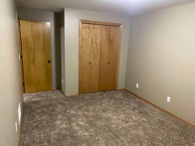 $225,000 | 744 East Greenwood Court, Haysville, KS 67060