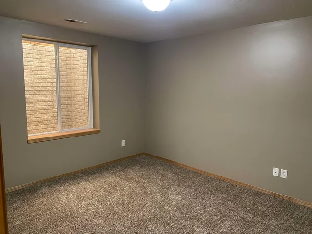 $225,000 | 744 East Greenwood Court, Haysville, KS 67060