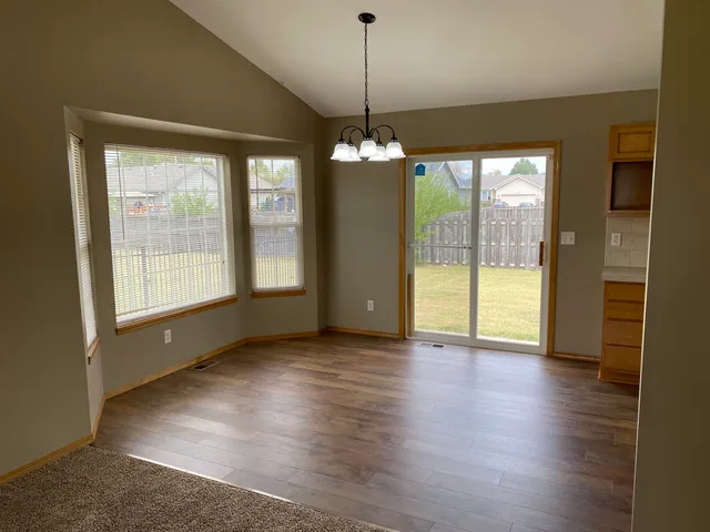 $225,000 | 744 East Greenwood Court, Haysville, KS 67060