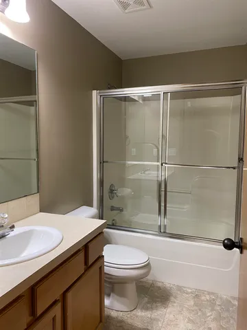 $225,000 | 744 East Greenwood Court, Haysville, KS 67060