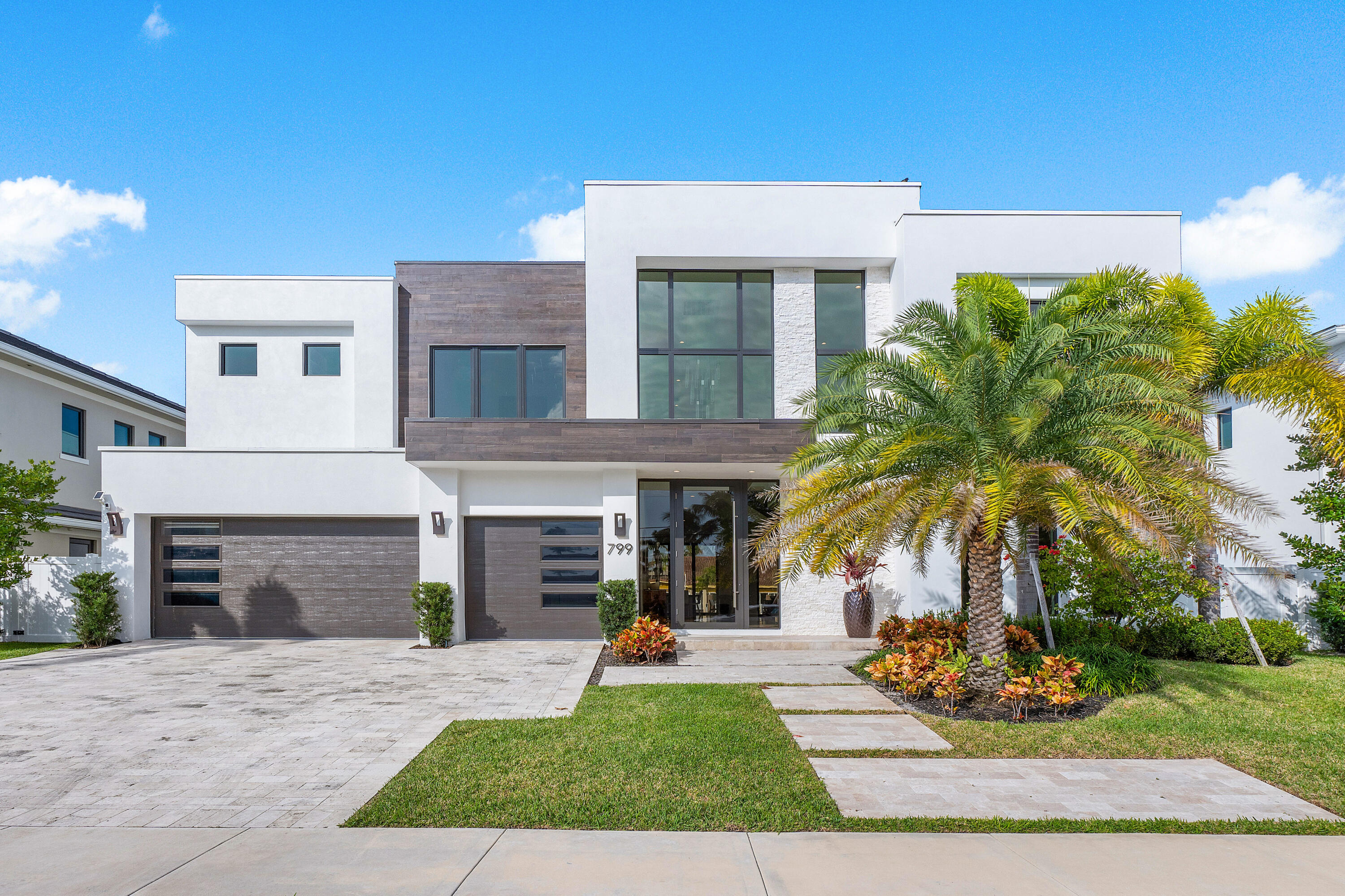 799 Northeast 70th Street Boca Raton, FL 33487 - Photo 2 of 61 001-799Northeast70thStreet-BocaRaton-FL-