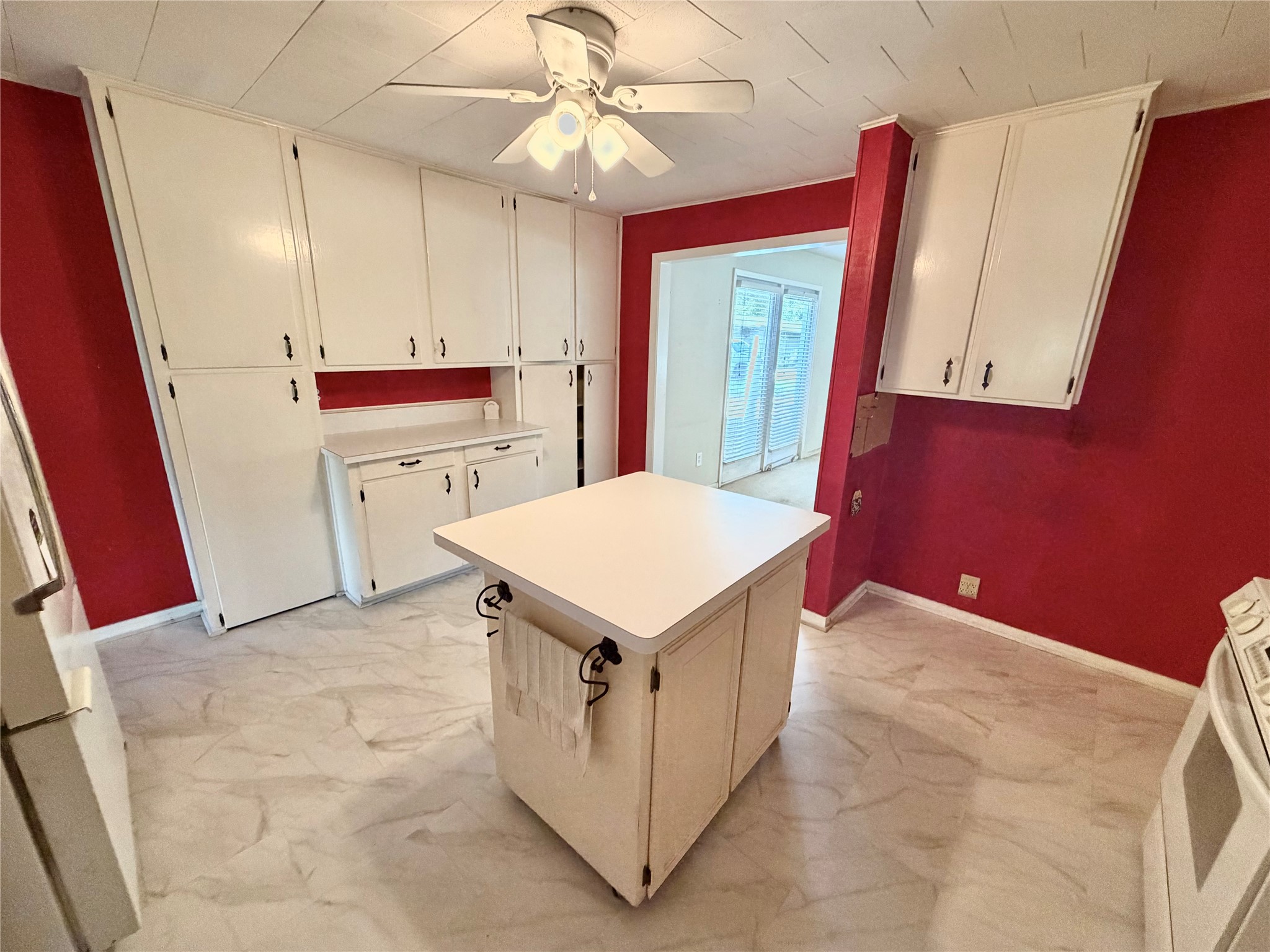 705 Shady Lane Angleton, TX 77515 - Photo 9 of 22