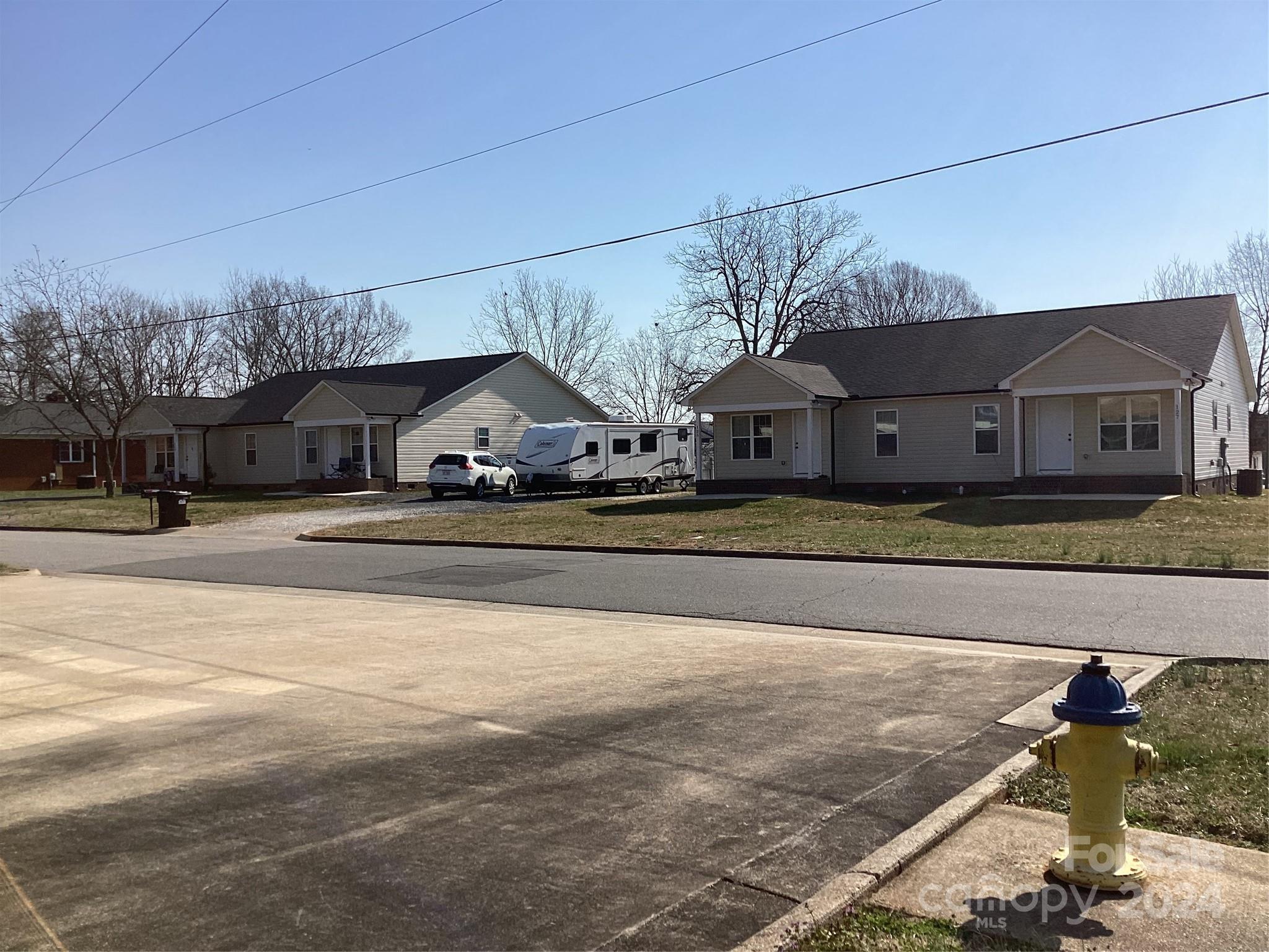 2 115 117 125 127 S Cherry St S Unit 1  