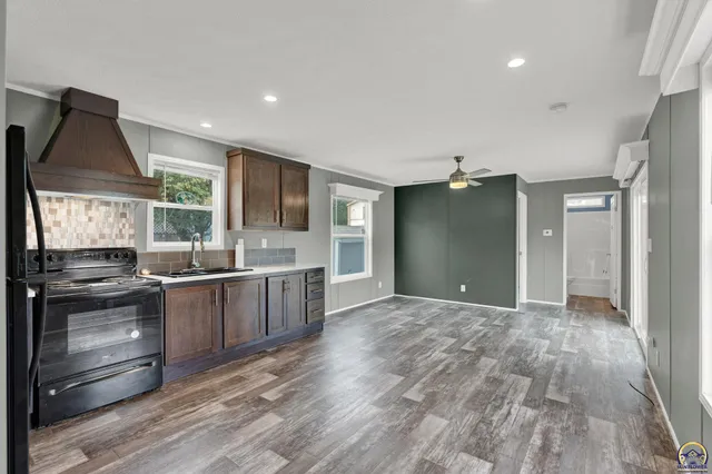 $52,000 | 3770 Park Drive, Unit C16, Meriden, KS 66512